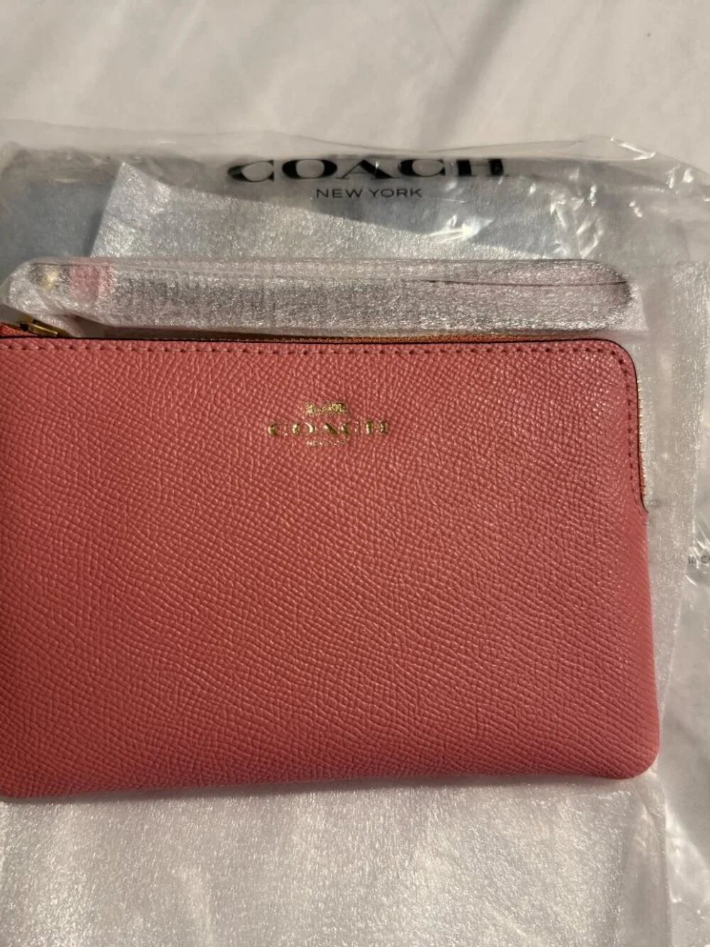 COACH Corner Zip Wristlet Crossgrain Leather Style No. 58032 IM/Bubblegum - NWT